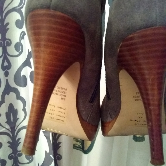 Boots - Picture 3 of 5